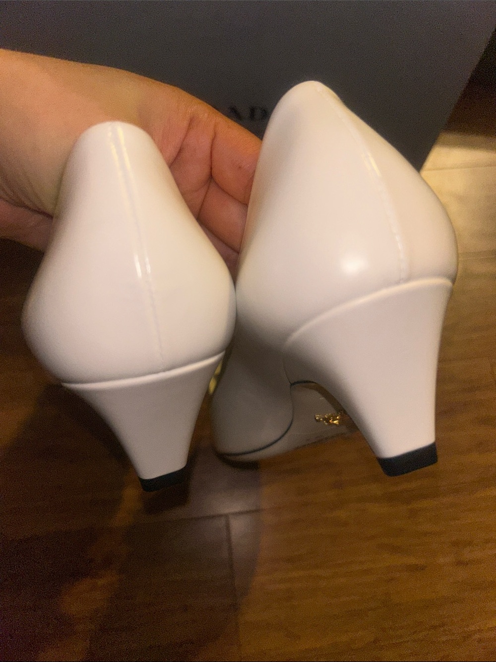 PRADA Bunny Brushed Leather Kitten Heel Pumps Floral Appliqués Size 39 White - Picture 9 of 10